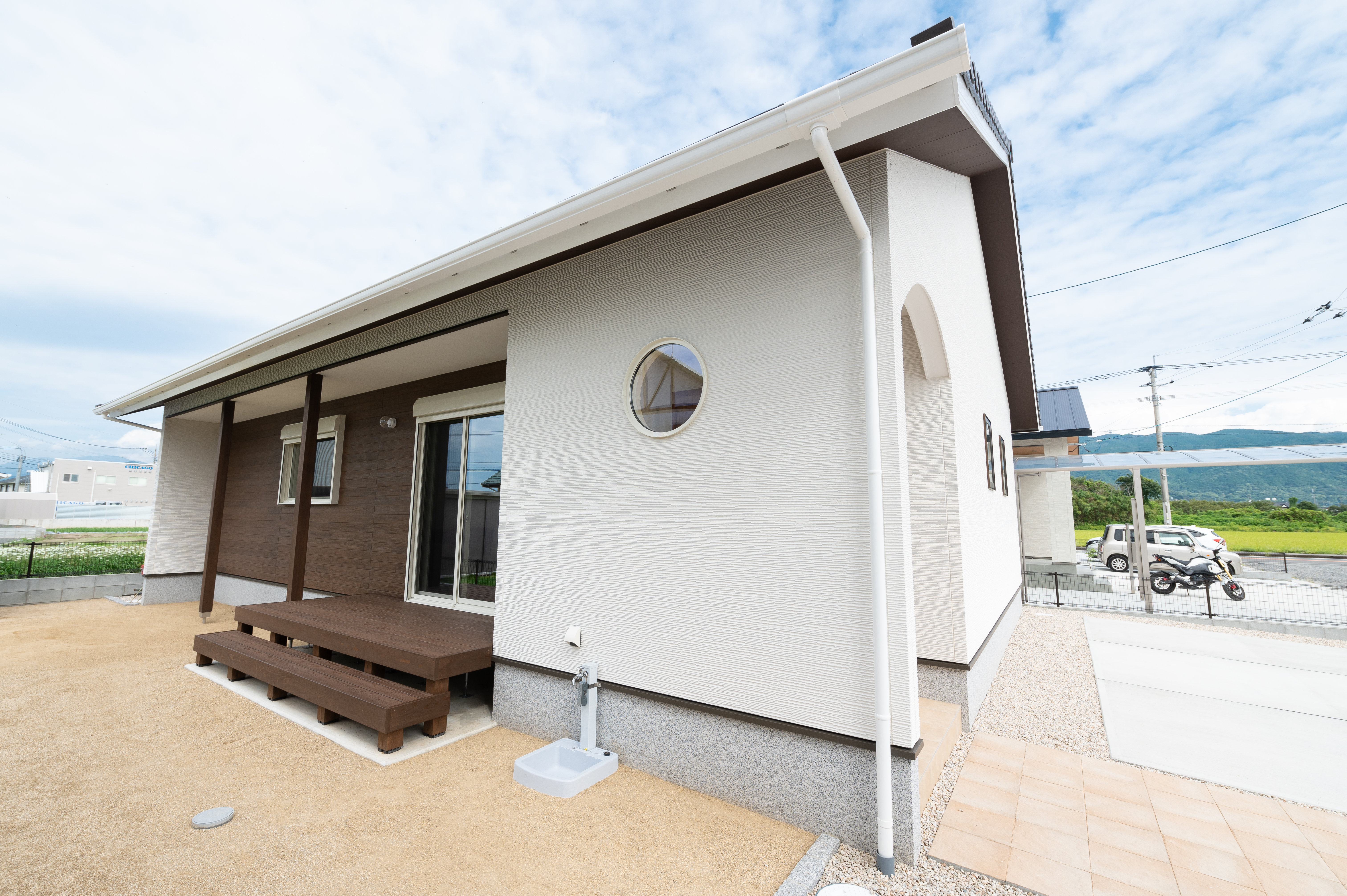 佐賀市注文住宅：M様邸：木の香〉三角屋根のナチュラルテイストのお家