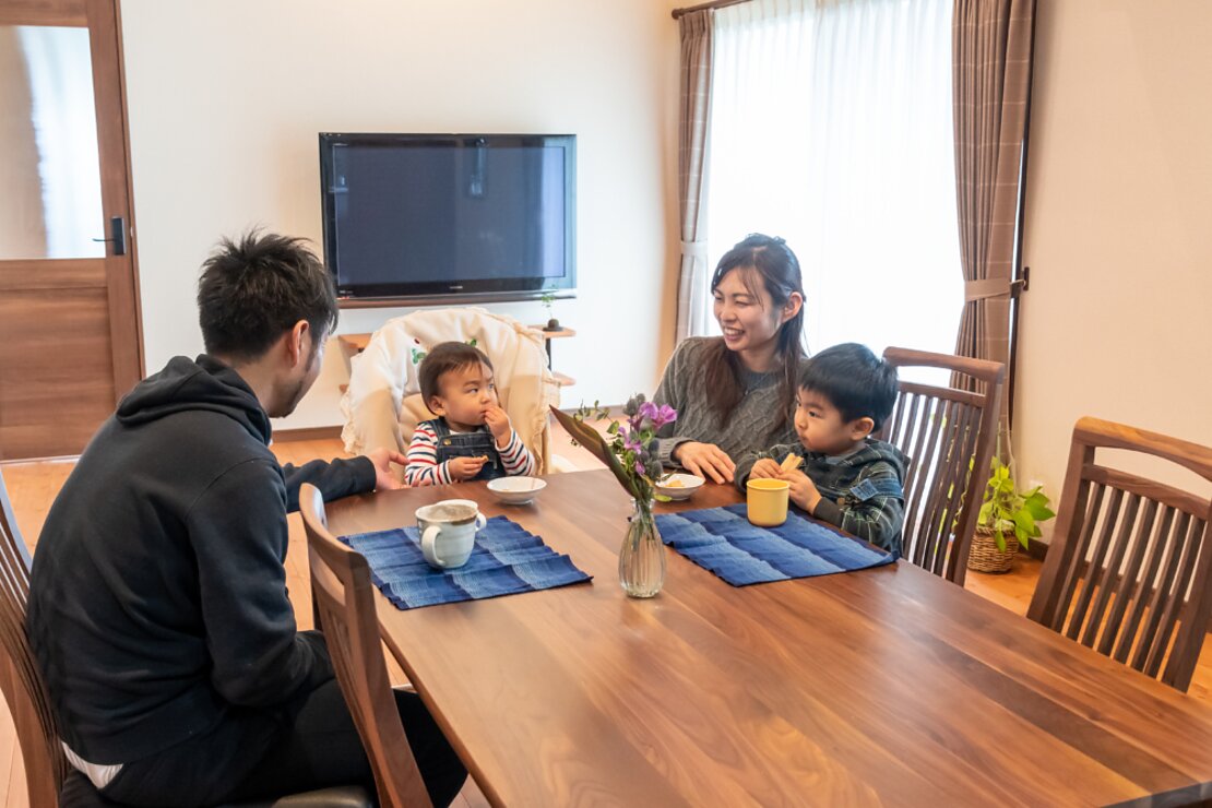 家族の時間が深まる、夢が詰まった家づくりのイメージ