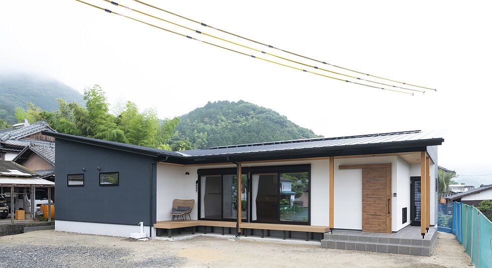 〈武雄市注文住宅：Ｓ様邸〉玄関土間と回遊動線のある平屋のイメージ
