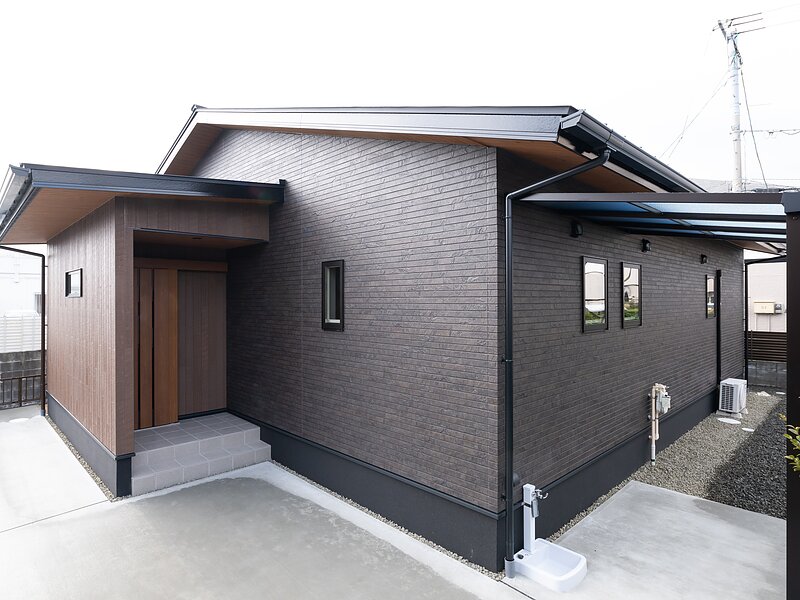＜佐賀市注文住宅：C様：木の香＞造作家具があふれた２９坪平屋の家