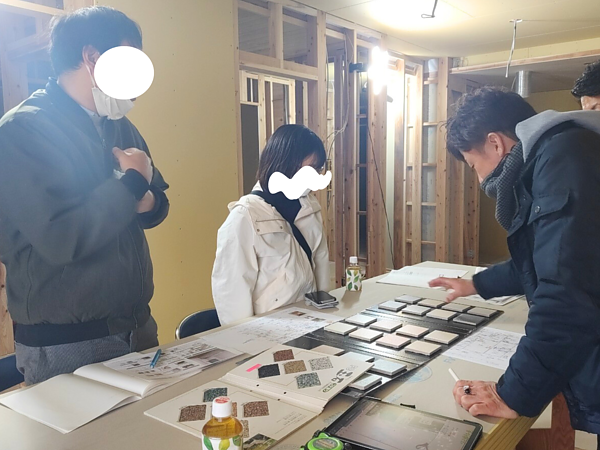 N様手形式の画像