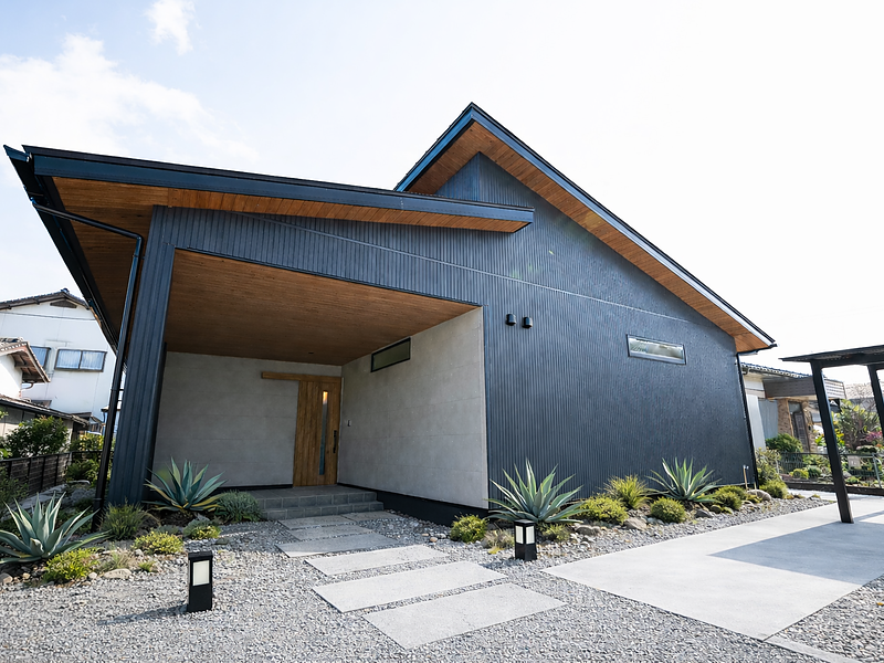 ＜佐賀市注文住宅：木の香：I様＞家族の気配がやさしく届く平屋