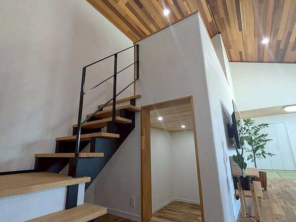 平屋なのに？半地下収納とスキップフロアのある暮らしの画像